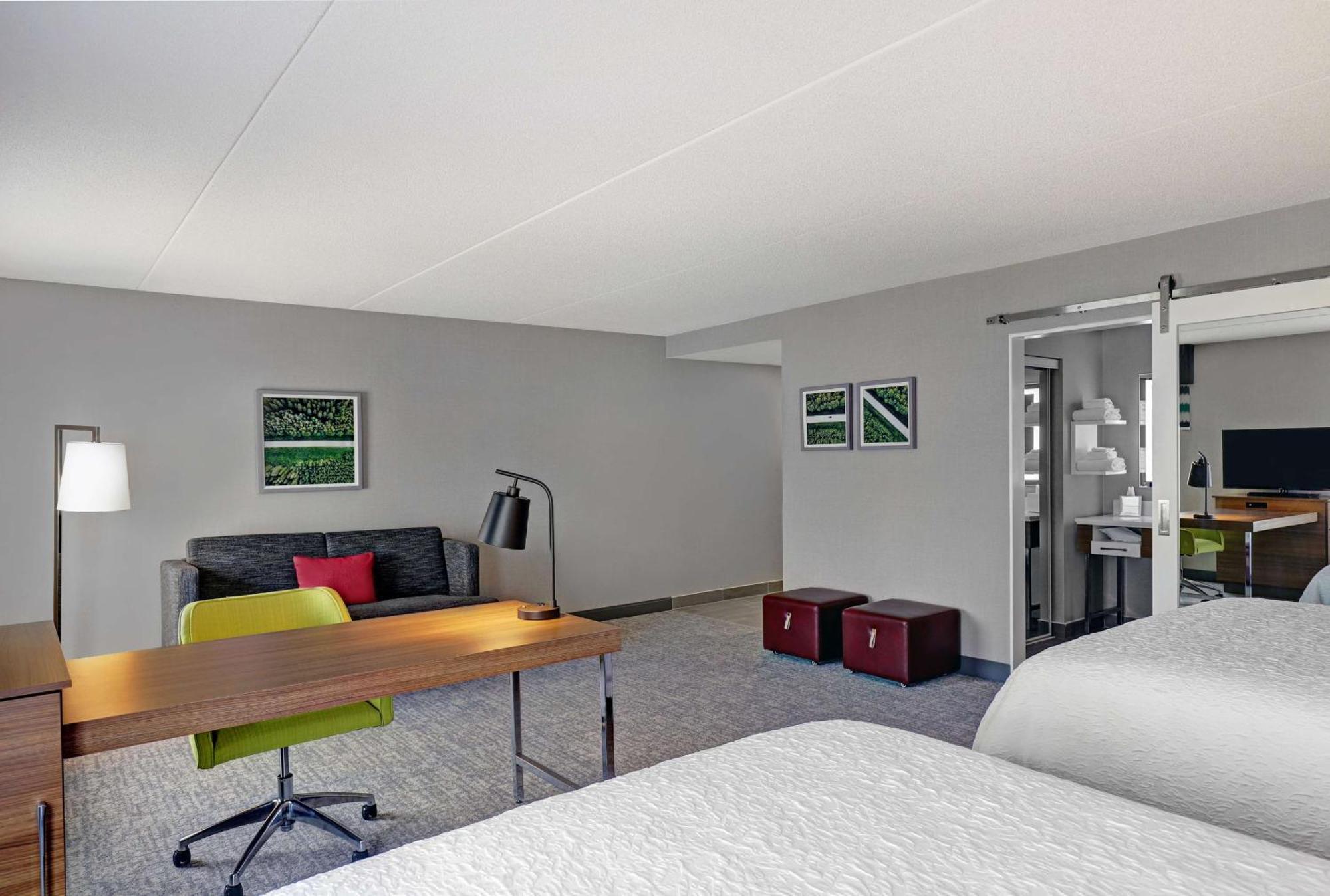 Hotel Hampton & 3*