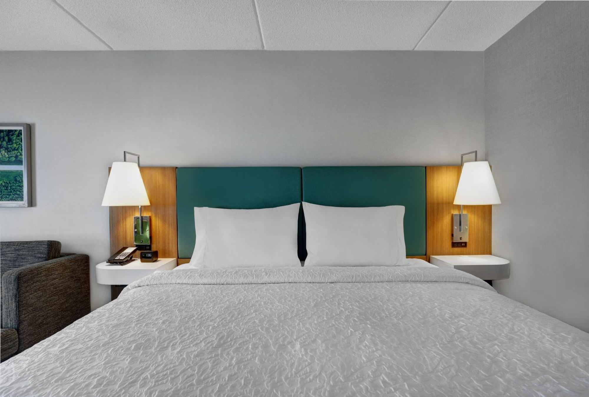 Hampton & Hotel 3*